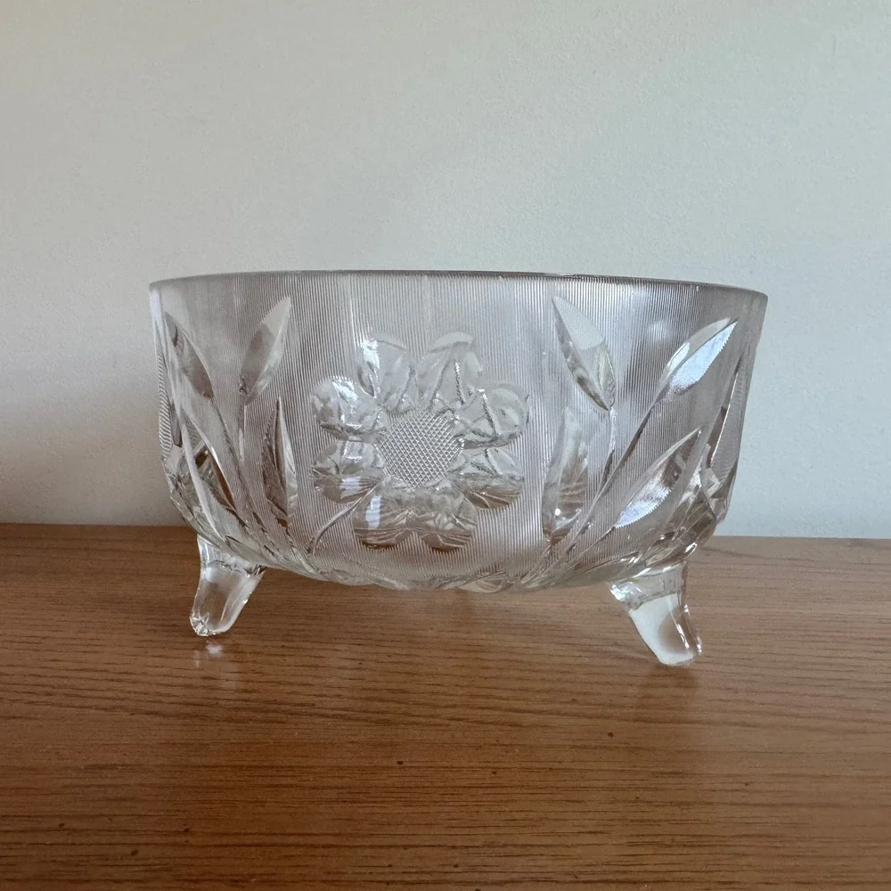 Vintage Crystal Glass Footed Candy Dish Bowl‎ Etched Floral Leaves Design